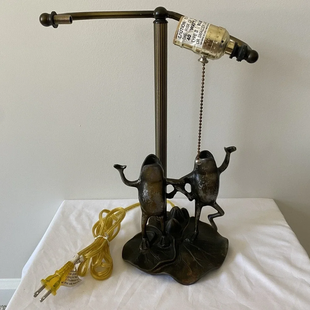 Vintage Dancing Frogs Bronze Cast Metal Table Lamp